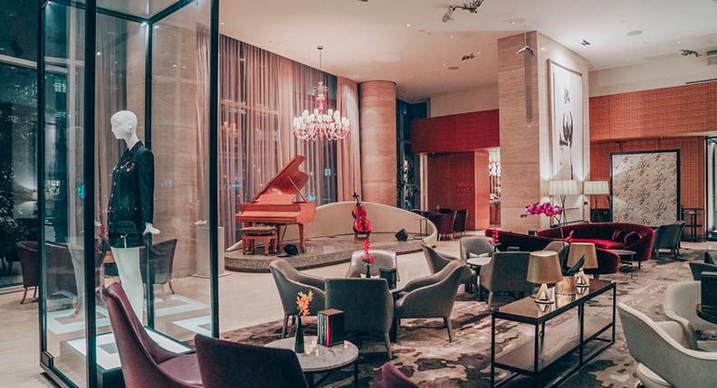 Discovering Toronto’s Luxury: Top High-End Hotels in the City